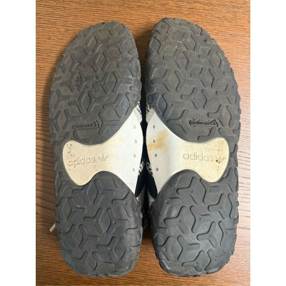 ADIDAS F22 used sneakers size 9 - Picture 7 of 8